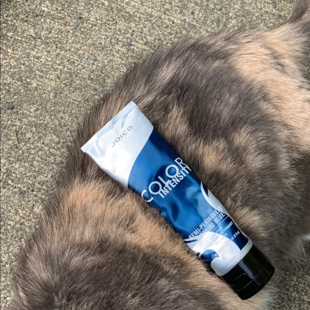 Joico sapphire blue semi permanent hair colour cream